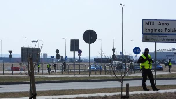 Escolta Seguridad Aeropuerto Rzeszow Jasionka Visita Del Presidente — Vídeo de stock