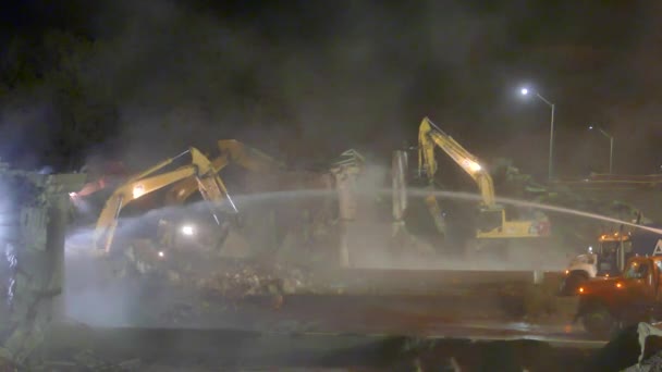 Kazıcı Traktörü Gece Yanmış Enkaz Çıkarıyor Tfaiye Ekibi Çalışıyor Yıkımı — Stok video