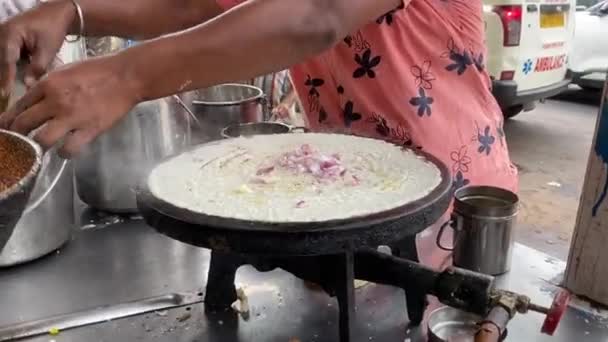 Closeup Making Steaming Hot Dosa Cast Iron Pan Dosa Indian — Vídeo de Stock