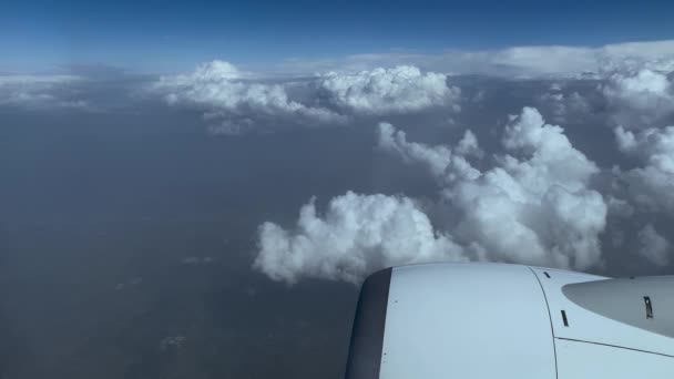 Slow Flight Clouds Blue Sky Sunny Day Clear View Window — Stockvideo