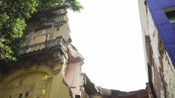 Ein Verwüstetes Gebäude Steht Verlassen Und Verwaist Zentrum Von Mexiko — Stockvideo