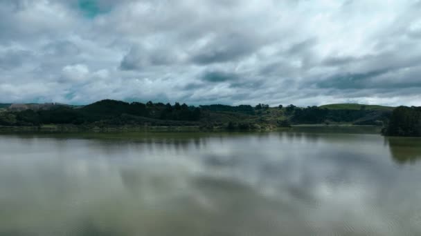 Foreboding Clouds Float Tranquil Seas Ohiwa Harbour New Zealand — Stock Video