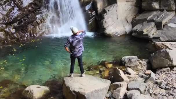 People Chasingwaterfalls Aerial View Person Standing Front Waterfall — Stock Video