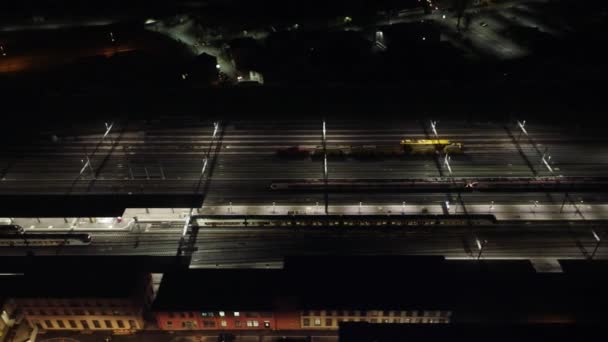 Воздушный Ночной Вид Беспилотник Железнодорожной Станции Chiaso Швейцарии — стоковое видео