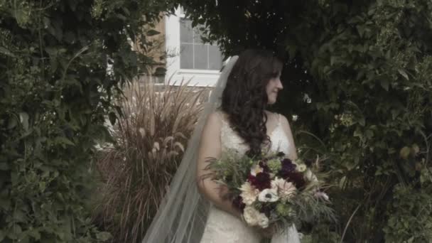 Tracking Shot Beautiful Bride Her Wedding Dress Standing Garden Ark — Video Stock