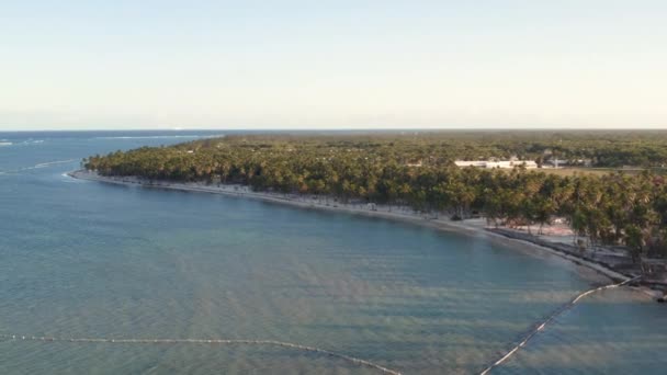 Golden Light Illuminates Pristine White Sand Beaches Crystal Clear Waters — Vídeos de Stock