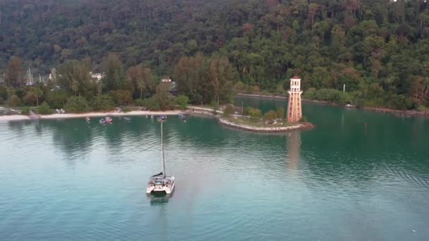 Beautiful Scenery Perdana Quay Light House Suited Promontory Drone Coastal — Stock Video