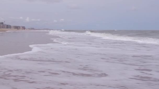 Ondas Mar Lavar Areia Praia Ostende Clima Tempestuoso — Vídeo de Stock