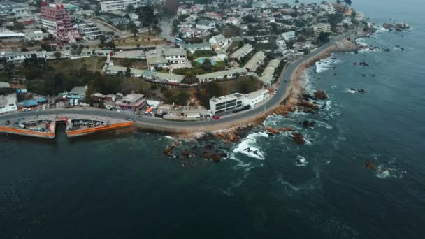 Aerial Establishing Shot Concn City Neighborhoods Coastal Road Dolly Out — Stock Video