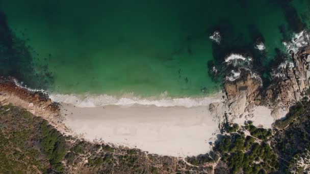 Quiet Sandy Beach Llandudno Nudist Beach Cape Town Aerial Shot — Wideo stockowe