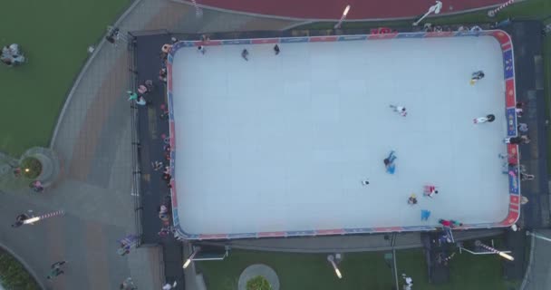 Drone Shot Air Skating Rink Outdoors Children Adults Skating Synthetic — Stock Video