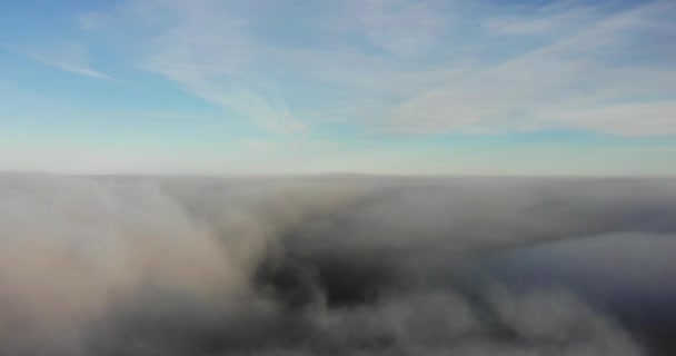 Aerial Descending Shot Clouds Moving Cloudbase — Wideo stockowe