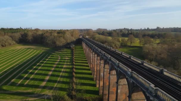 Aerial Drone Flyback Ouse Valley Balcombe Viaduct Surrounded Verdant Landscape — Stockvideo