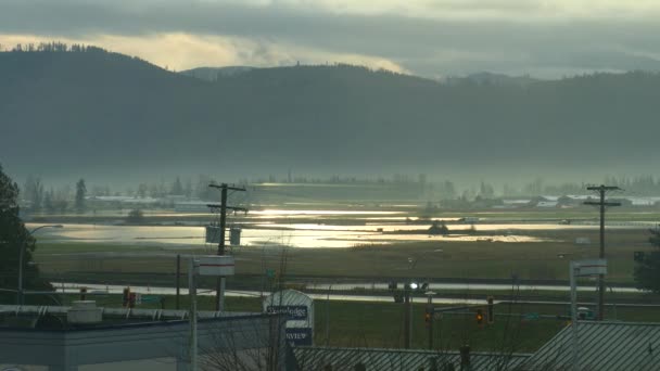 Sunrise Time Lapse Inundaciones Columbia Británica Con Tráfico Las Calles — Vídeos de Stock