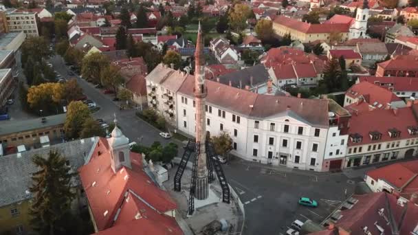 Imagens Cinematográficas Drones Aéreos Uma Torre Minarete Turca Cidade Eger — Vídeo de Stock