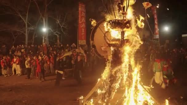 Fire Engulfs Sagicho Float Dancers Celebration Sagicho Festival — Vídeos de Stock
