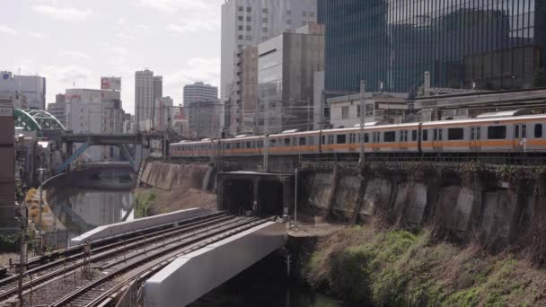 Ochanomizu Station Korsning Linjerna Sobu Chuo Och Marunouchi Tokyo — Stockvideo