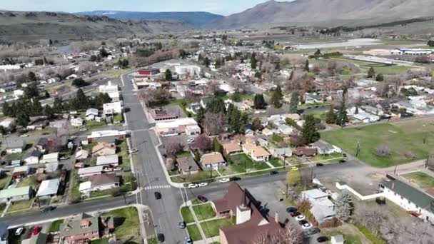Cinematic Aerial Drone Bird Eye View Business District Town Naches — Wideo stockowe