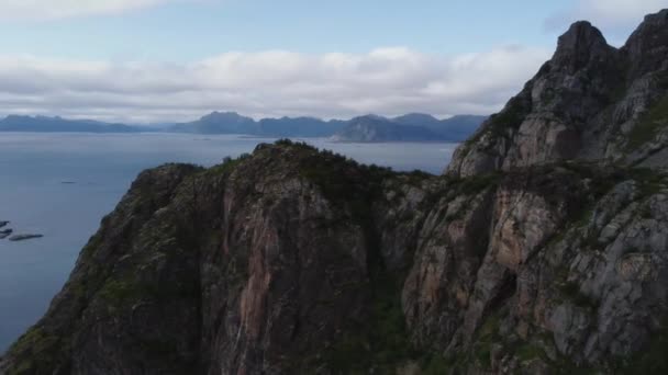 Stylo Tiré Gauche Droite Une Montagne Festvagtind Norvège — Video