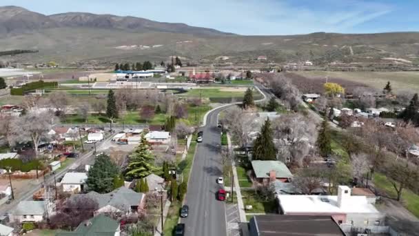 Cinematic Aerial Drone Footage Naches Applewood Park Business District Town — Vídeo de stock
