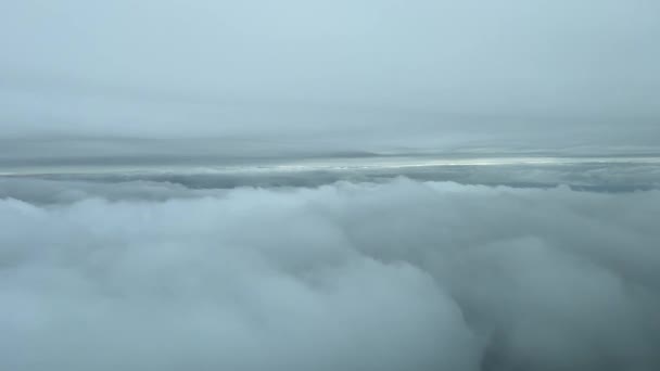 View Jet Cockpit Flying Layers Clouds Cold Winter Day Seashore — Video