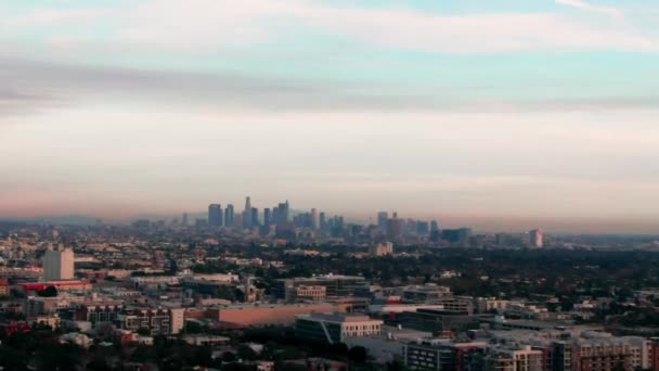 Λος Άντζελες Downtown Από Echo Park Aerial Καθιέρωση Shot Sunset — Αρχείο Βίντεο