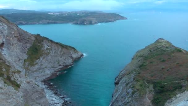 西班牙巴斯克地区海岸的无人机视频 — 图库视频影像
