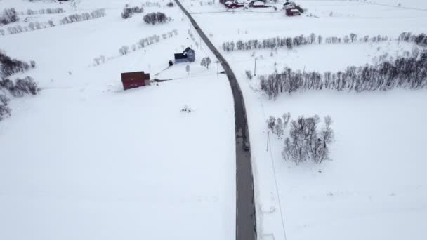 Suv Veicolo Guida Una Strada Campagna Norvegese Norvegia Rivelazione Colpo — Video Stock