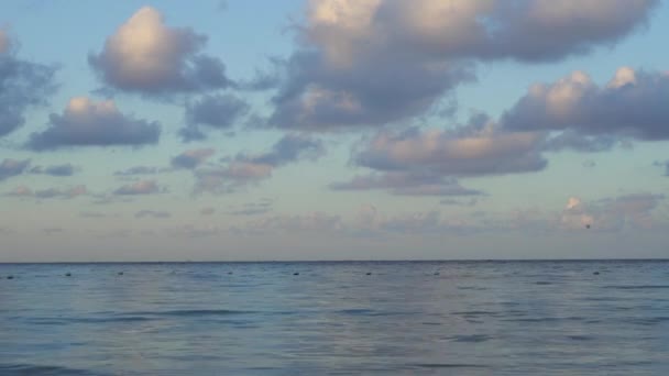 Ocho Rios Jamaica Solnedgång Över Vatten Med Molnig Himmel — Stockvideo