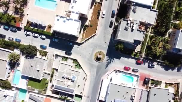 Narrow Streets Join Roundabout Surrounded Luxury Estates Malta Aerial Top — Video