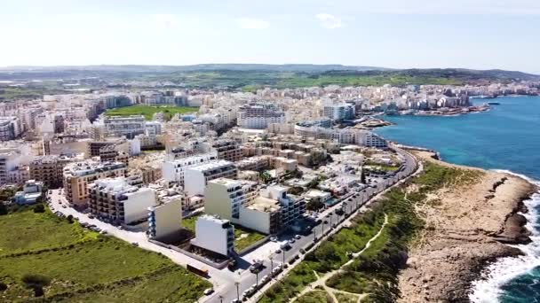 Coastal City Paul Bay Malta Island Ocean Waves Hitting Cliffs — Stock Video