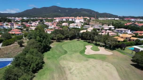 Flying Backwards Quinta Beloura Golf Sintra Mountains Background Portugal — Video