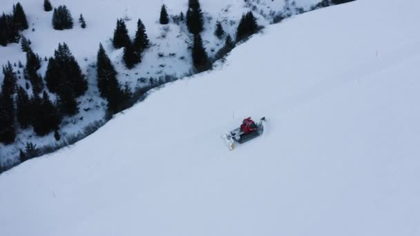 Aerial Shot Snow Groomer Preparing Slope Beautiful Jungfrau Ski Region — Stockvideo