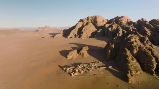Ruinen Eines Forts Mitten Der Wüste Wadi Rum Jordanien Drohnenangriff — Stockvideo
