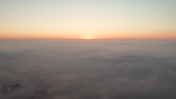 Plaża Llandudno Otoczona Mgłą Morską Zachodzącym Słońcu Nad Horyzontem Kapsztadzie — Wideo stockowe