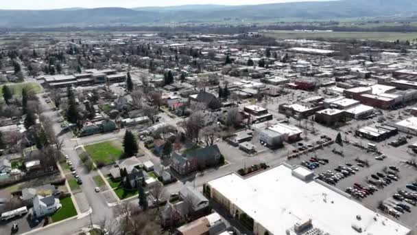 Cinematic Aerial Drone Dolly Shot Commercial Zone City Ellensburg Kittitas — Stock videók