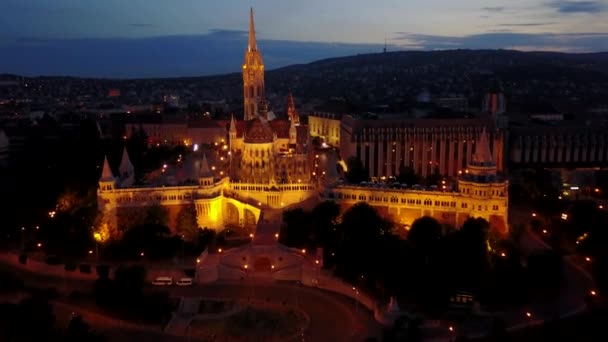Cinematic Aerial Drone Night Footage Buda Castle Royal Palace Fishermen — Stockvideo