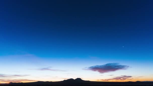 Stars Fade Golden Sunrise Illuminates Mojave Desert Wide Angle Time — Stockvideo