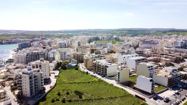Schöne Paul Bay Stadt Malta Luftaufnahme — Stockvideo