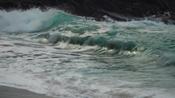 Waves Crashing Rocky Shore Slow Motion Close — Stock Video