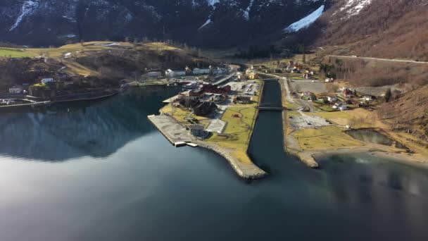 Stunning Aerial View Flam Norway Beautiful Spring Day Sunlight Reflections — Vídeo de stock