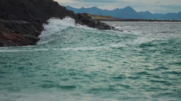 Strong Waves Crashing Rocks Water Spray Rising Air Slow Motion — Wideo stockowe