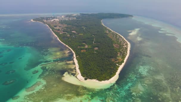 Top View City Located Island Surrounded Incredibly Beautiful Water — Stock video