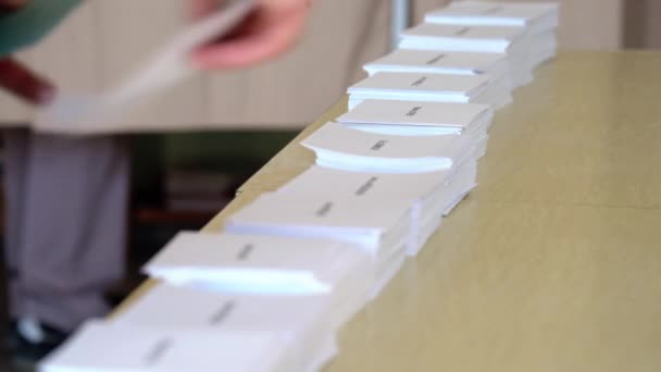 2022 French Presidential Election Voting Paper Ballots Names Principal Candidates — стокове відео