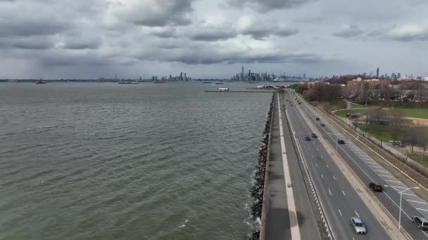 Uma Vista Aérea Alto Ângulo Sobre Águas Upper Bay Brooklyn — Vídeo de Stock