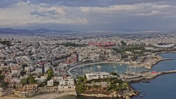 Pireas Greece Aerial Καθιέρωση Πυροβοληθέντος Drone Flyover Munichia Hillside Λιμάνι — Αρχείο Βίντεο