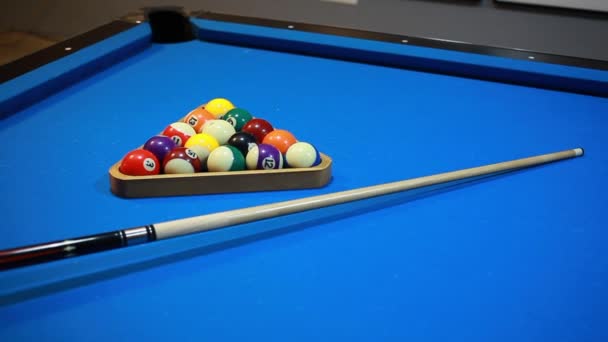 Snooker Μπάλες Μπιλιάρδου Μπιλιάρδο Τραπέζι Cue Μπάλα Ριγέ Μπάλα Ραβδί — Αρχείο Βίντεο