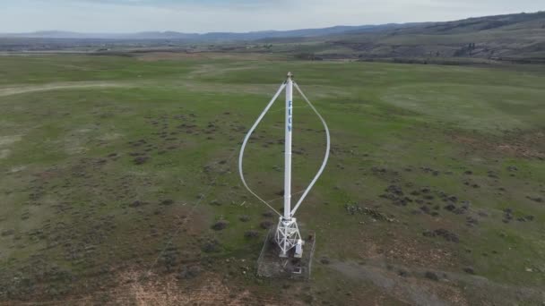 Cinematic Aerial Drone Orbit Ditembak Dari Vawt Vertical Axis Wind — Stok Video