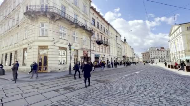 People Street Lviv Ukraine — Stockvideo
