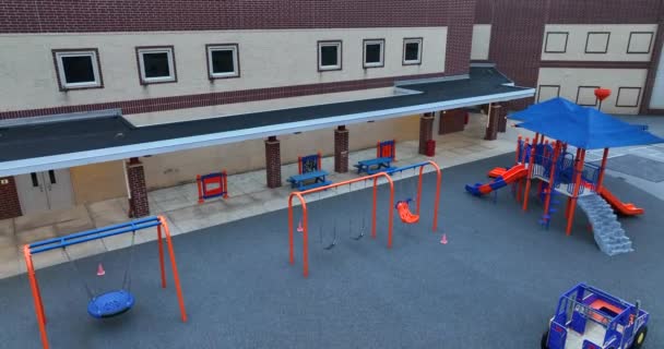 Speeltijd Pauze Apparatuur Openbare School Amerika Stijgende Luchtfoto Onthulling Campus — Stockvideo